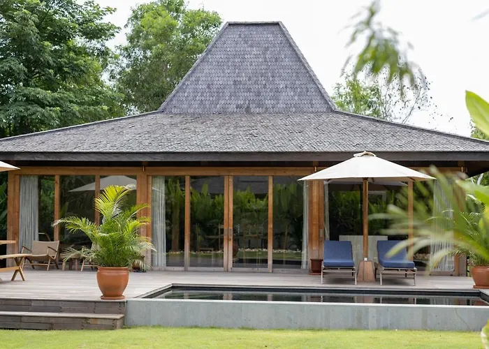 Alam 1 Secluded Garden & Private Pool *